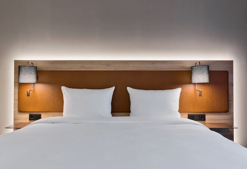 Moxy Berlin Humboldthain Park