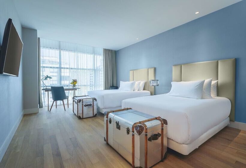 Fotos del hotel Nh Collection Santiago Casacostanera:  24