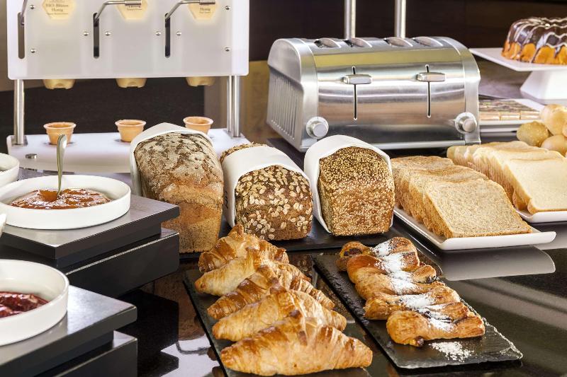 Fotos del hotel Nh Collection Santiago Casacostanera:  16