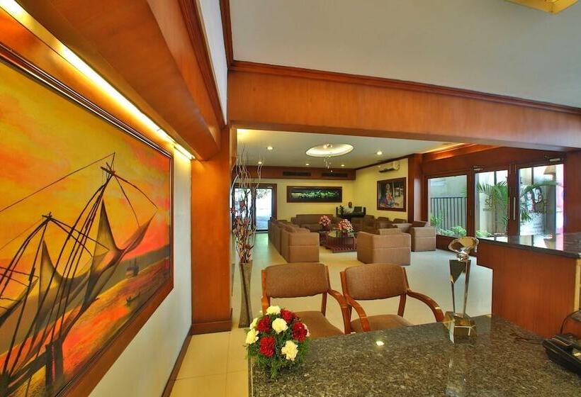 Fotos del hotel Saas Tower:  9