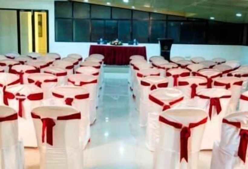 Fotos del hotel Saas Tower:  6