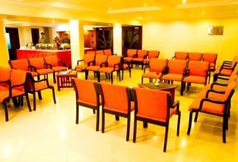 Fotos del hotel Saas Tower:  11