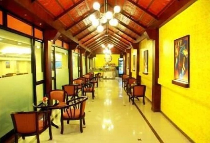 Fotos del hotel Saas Tower:  15