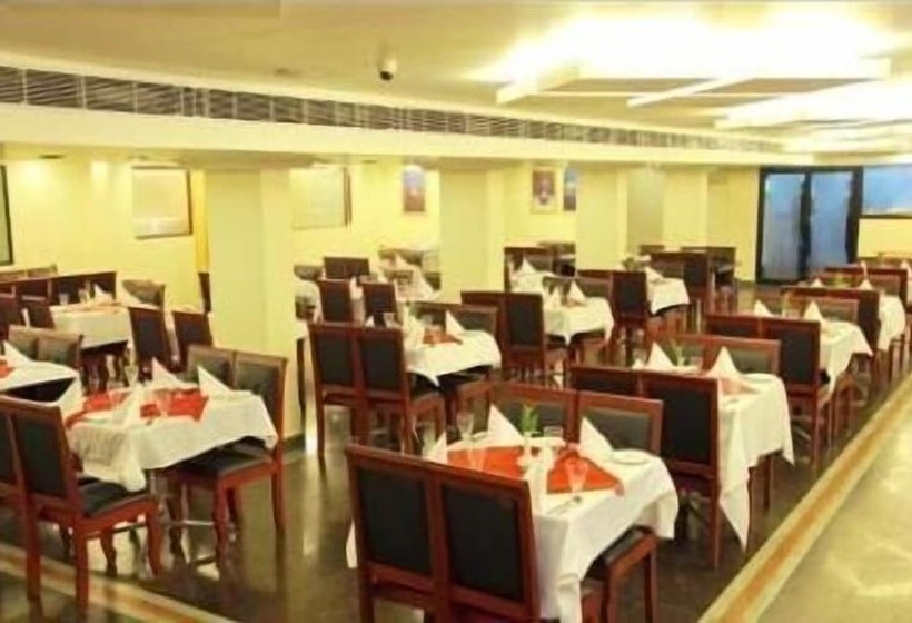 Fotos del hotel Saas Tower:  3