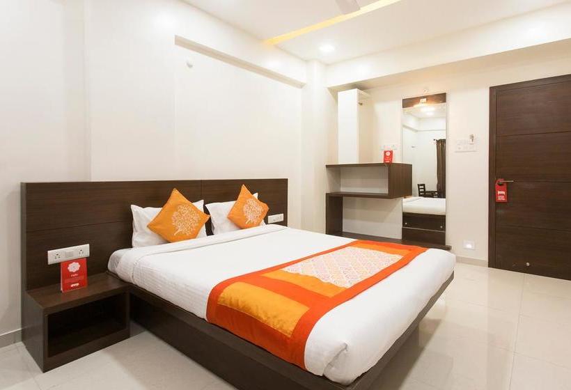 Oyo 10352 Hotel Vishwas