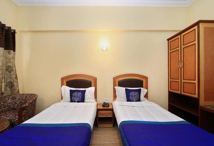 Fotos del hotel Oyo 4439 Aura Inn:  22