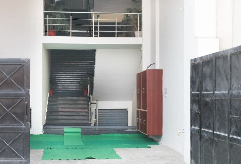 Fotos del hotel Treebo Trip Annaya Royals Lucknow:  4