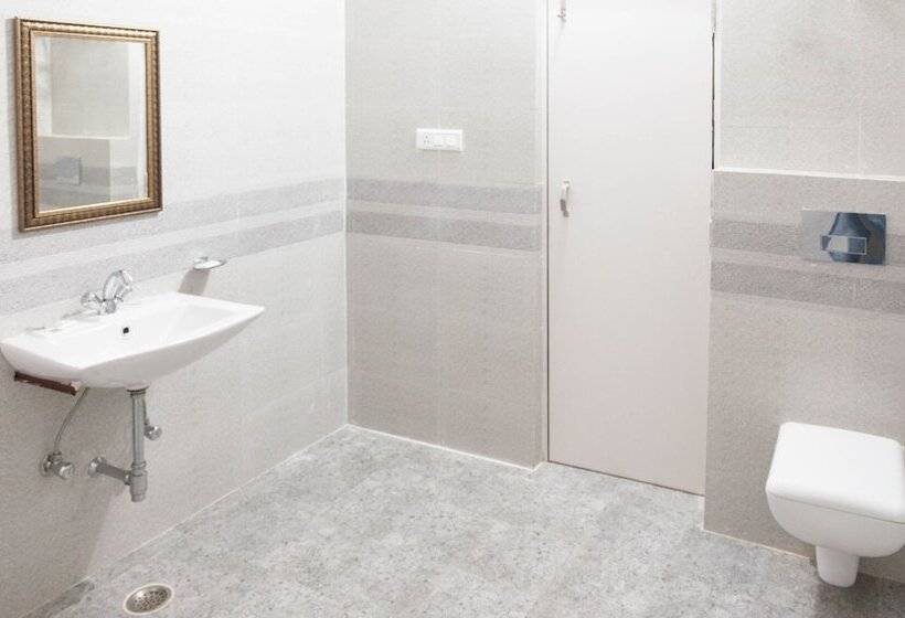 Fotos del hotel Treebo Trip Annaya Royals Lucknow:  13