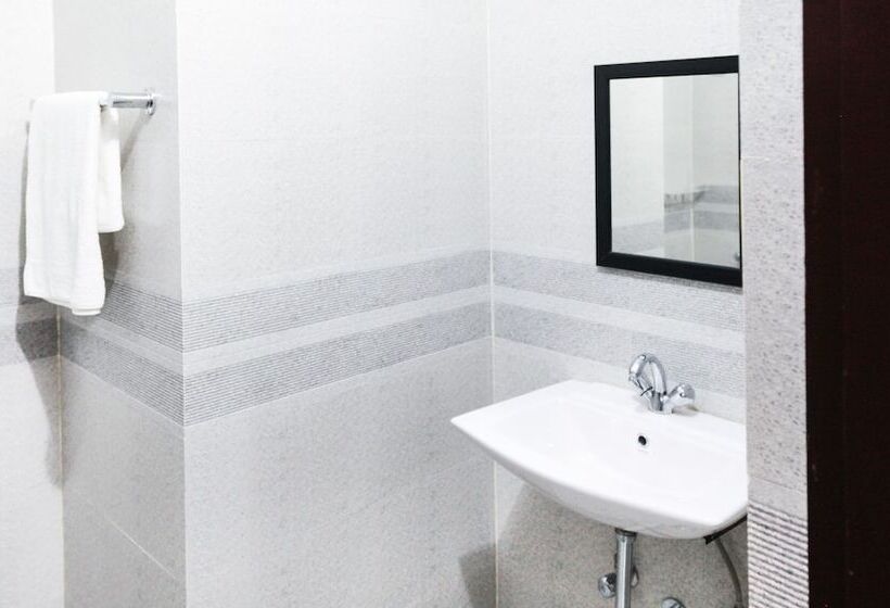 Fotos del hotel Treebo Trip Annaya Royals Lucknow:  15