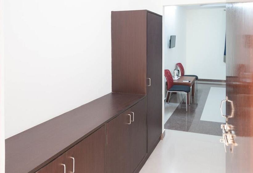 Fotos del hotel Treebo Trip Annaya Royals Lucknow:  2