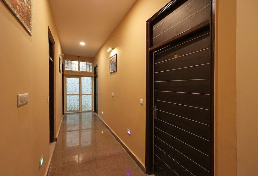 Fotos del hotel Oyo 10223 Hotel Clouds 21:  2