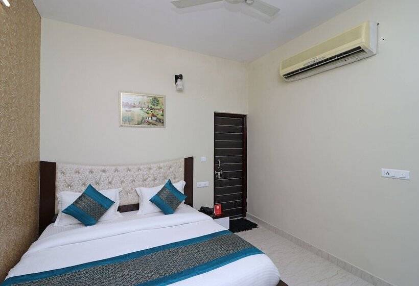 Fotos del hotel Oyo 10223 Hotel Clouds 21:  4