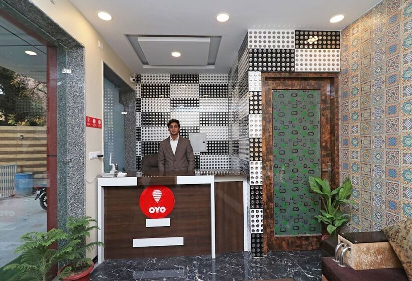 Fotos del hotel Oyo 10223 Hotel Clouds 21:  3