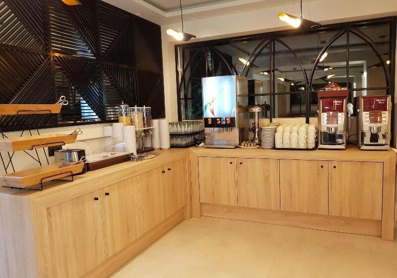 Fotos del hotel Athens Coast:  4