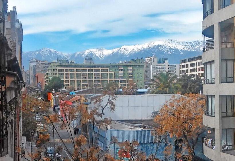 Fotos del hotel Hostal Irreal:  6