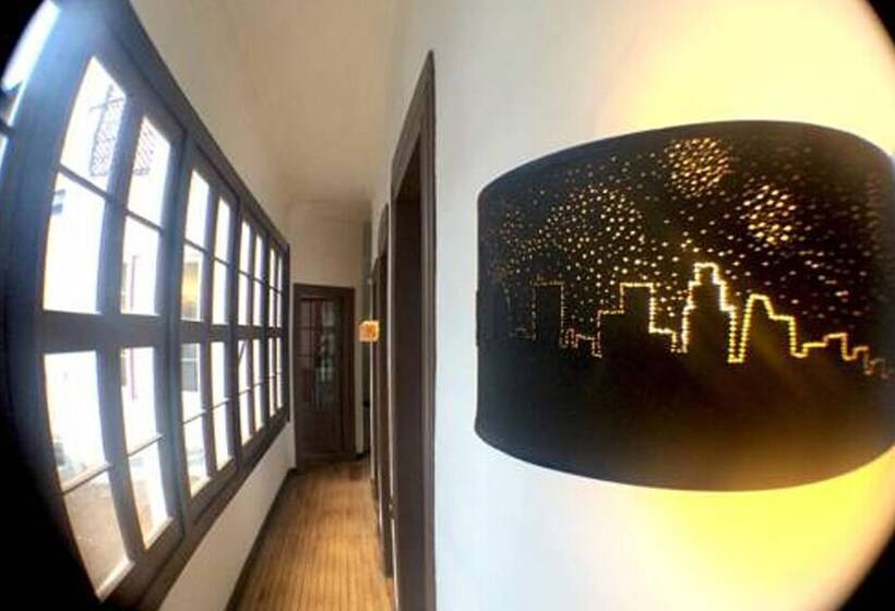 Fotos del hotel Hostal Irreal:  13