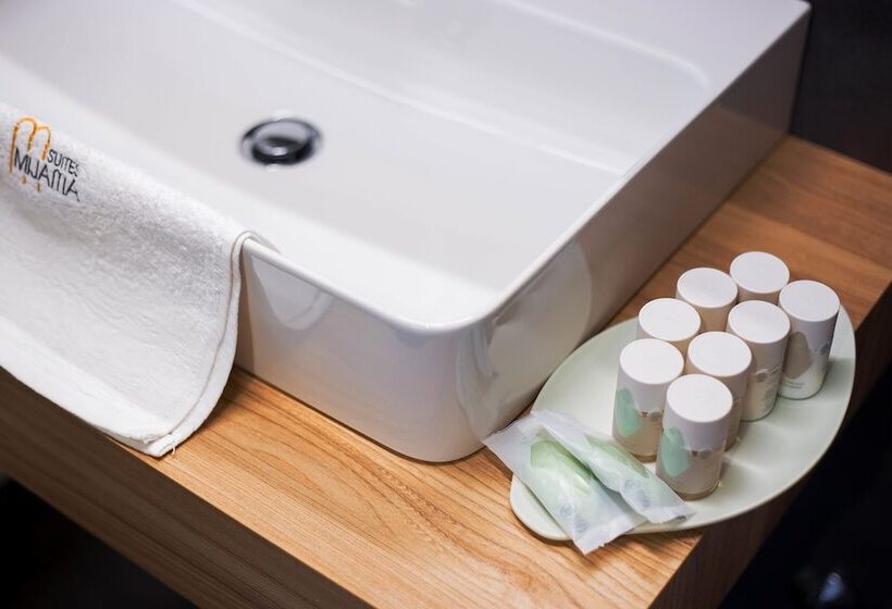 Fotos del hotel Mijama Suites:  9