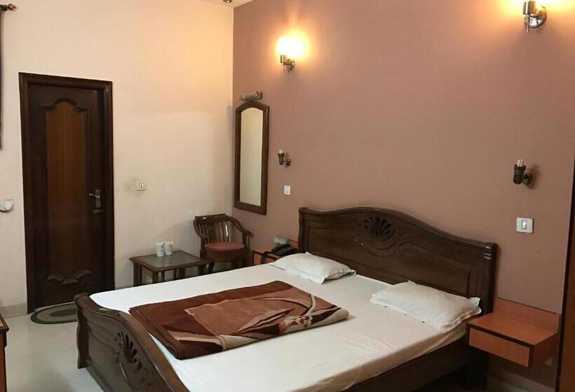 Fotos del hotel D.r. International:  11