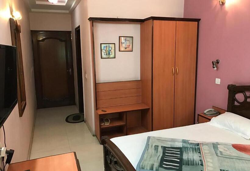 Fotos del hotel D.r. International:  19