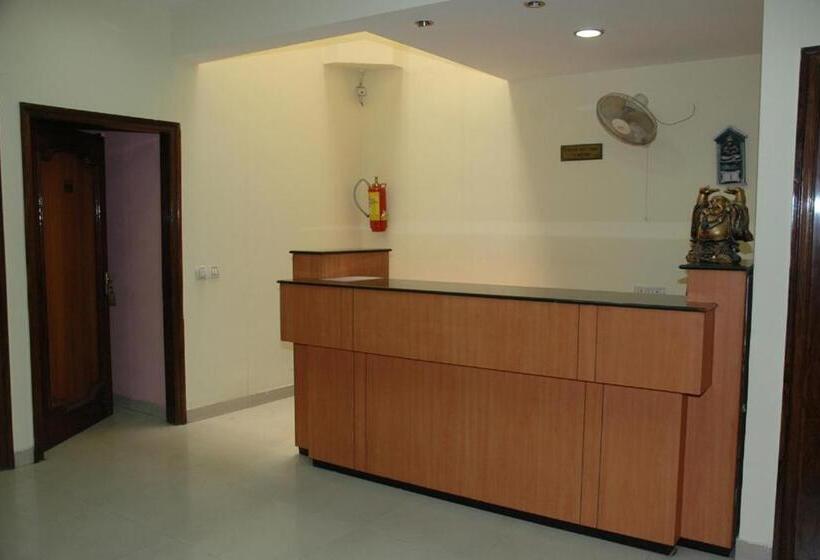 Fotos del hotel D.r. International:  4