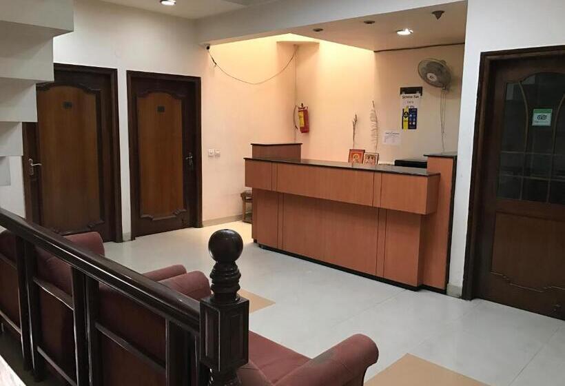 Fotos del hotel D.r. International:  9