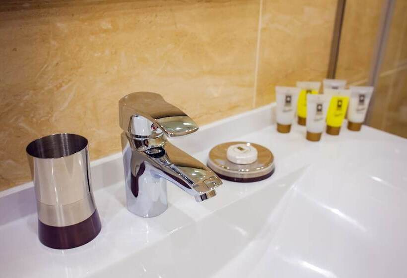 Fotos del hotel Familion Apart:  25