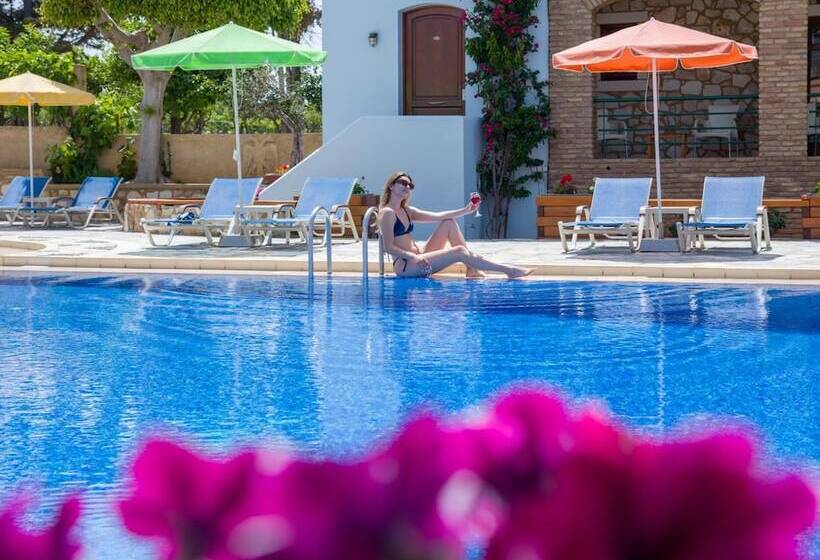 Fotos del hotel Omega Platanias Hotel Village:  11