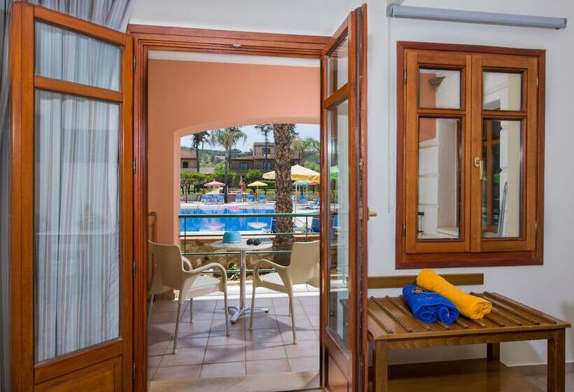 Fotos del hotel Omega Platanias Hotel Village:  3