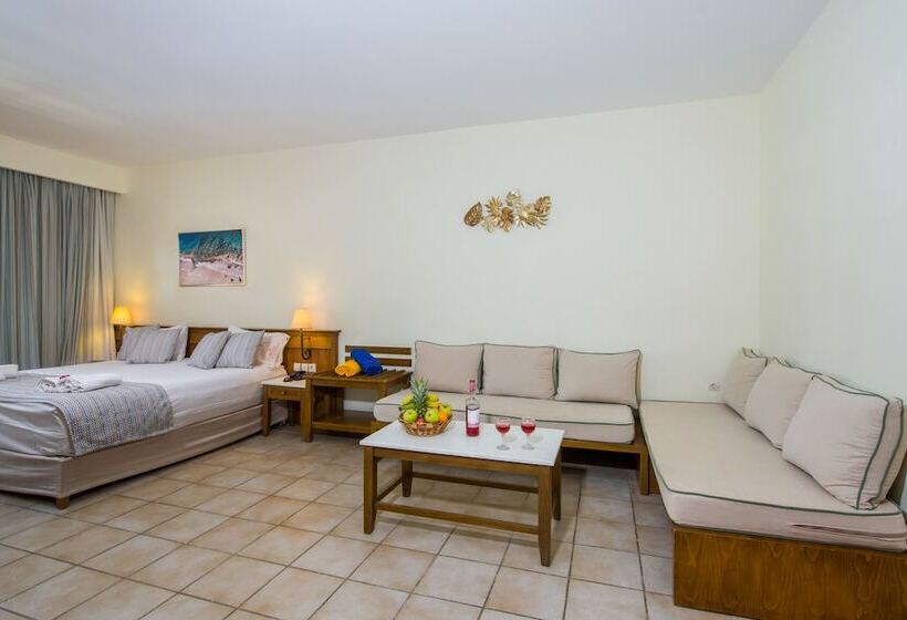 Fotos del hotel Omega Platanias Hotel Village:  21