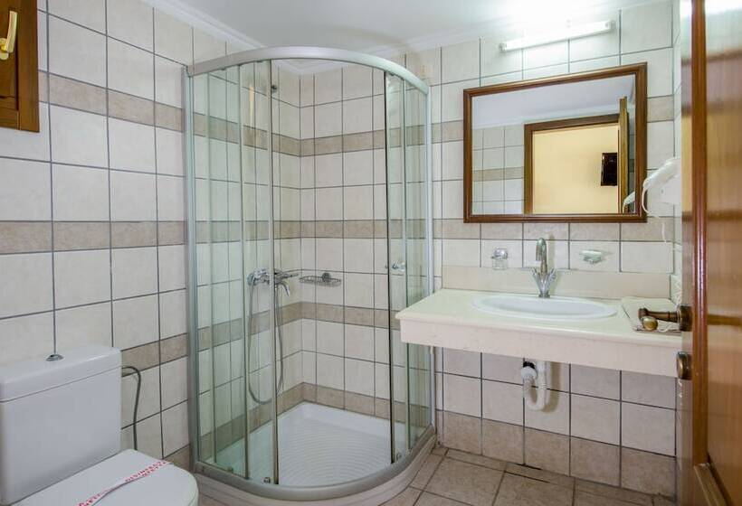 Fotos del hotel Omega Platanias Hotel Village:  9