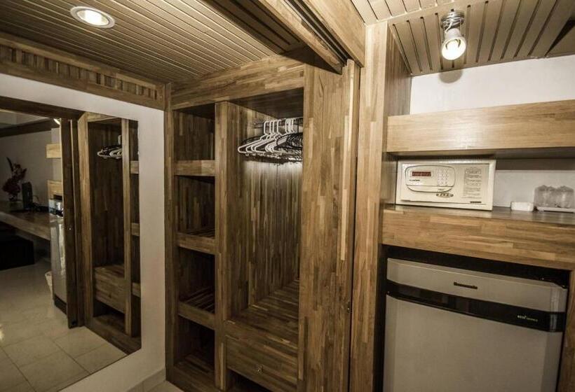 Fotos del hotel Bougainvillea Terrace House:  3