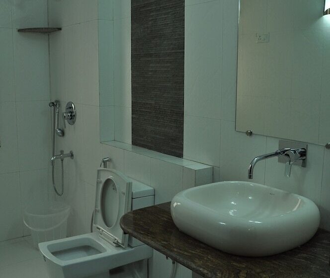 Fotos del hotel Golden Palm Suites:  13