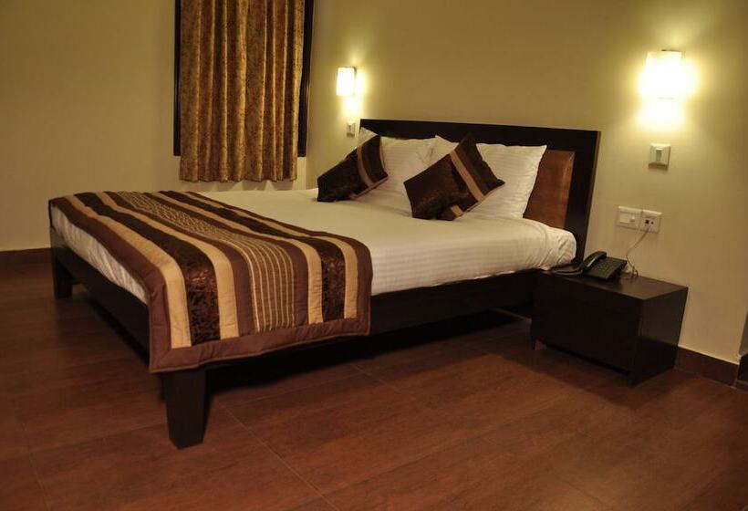 Fotos del hotel Golden Palm Suites:  7