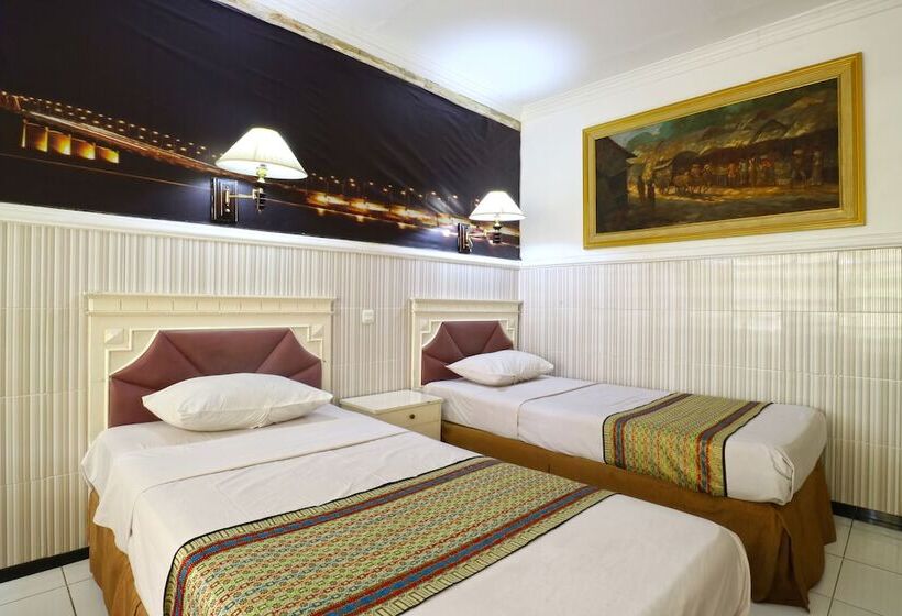 Fotos del hotel Tanjung:  1