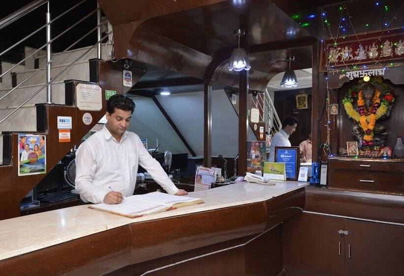 Fotos del hotel Yatri International:  8