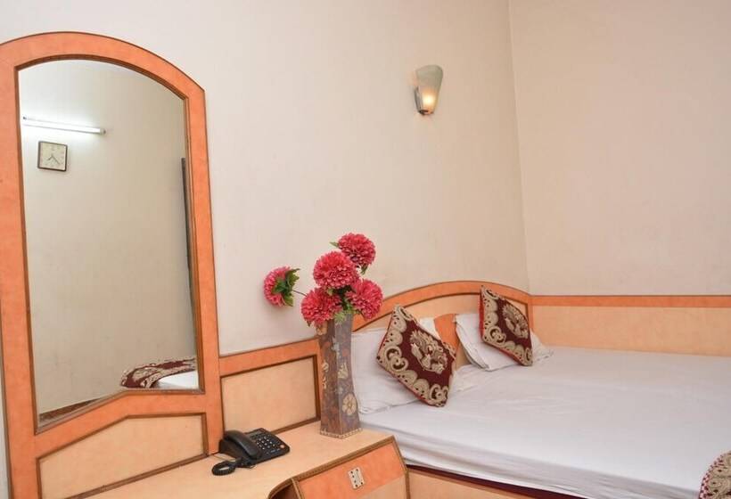 Fotos del hotel Yatri International:  25