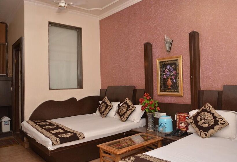 Fotos del hotel Yatri International:  10