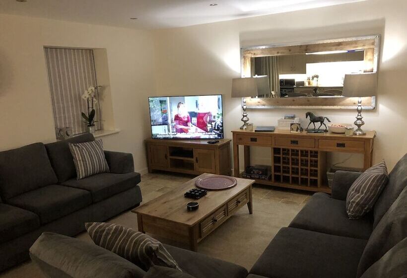 Fotos del hotel Camerton Inn Cottage:  11