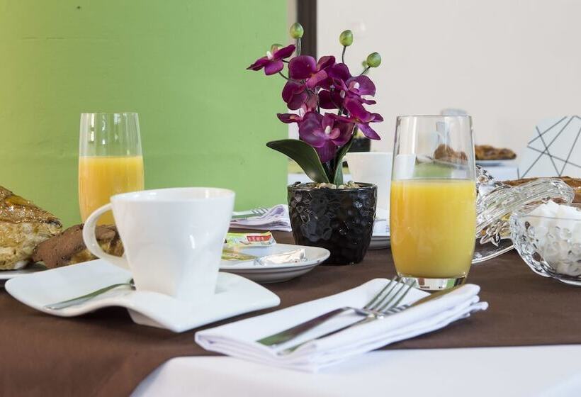 Fotos del hotel Wakola Hotel Fass Dakar:  4