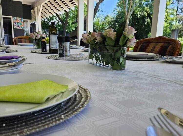 Fotos del hotel Treehouse On Maple:  4