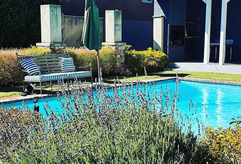 Fotos del hotel Treehouse On Maple:  8