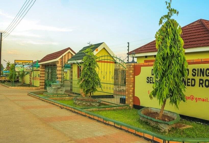 Fotos del hotel Km Executive Lodge:  20