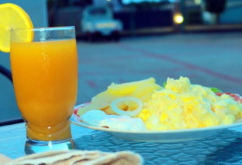 Fotos del hotel Km Executive Lodge:  3