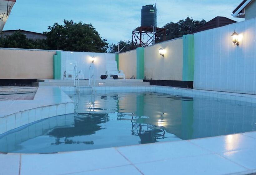 Fotos del hotel Km Executive Lodge:  10