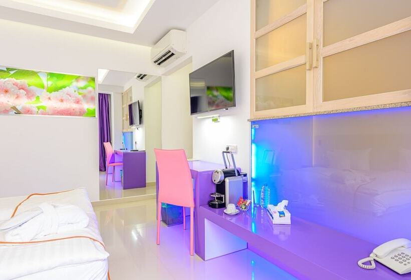 Fotos del hotel Christina Plus:  12