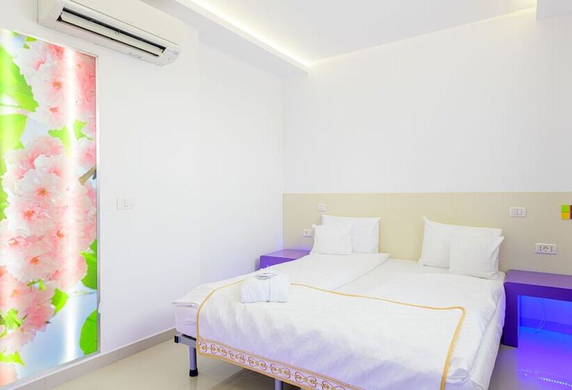 Fotos del hotel Christina Plus:  10