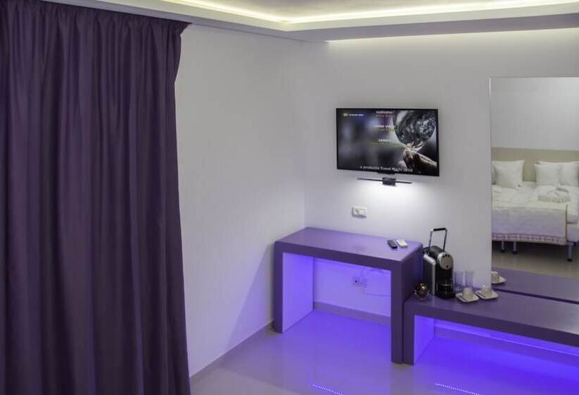 Fotos del hotel Christina Plus:  4