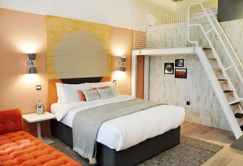 Fotos del hotel Room2 Southampton Hometel:  8