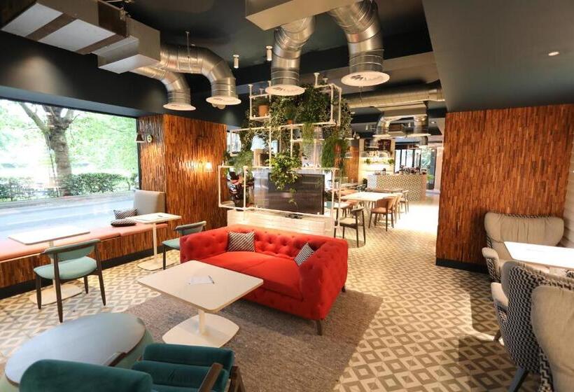 Fotos del hotel Room2 Southampton Hometel:  4