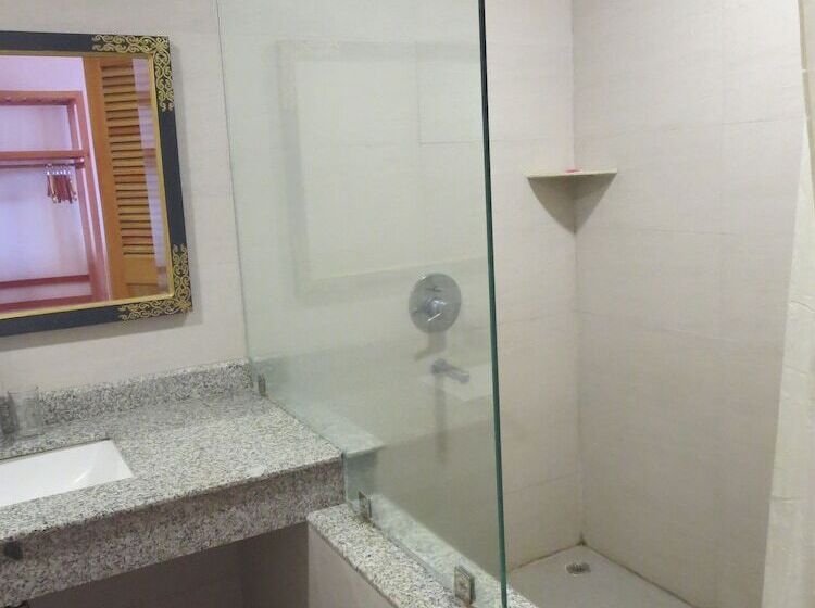 Fotos del hotel Drubchu Resort:  7